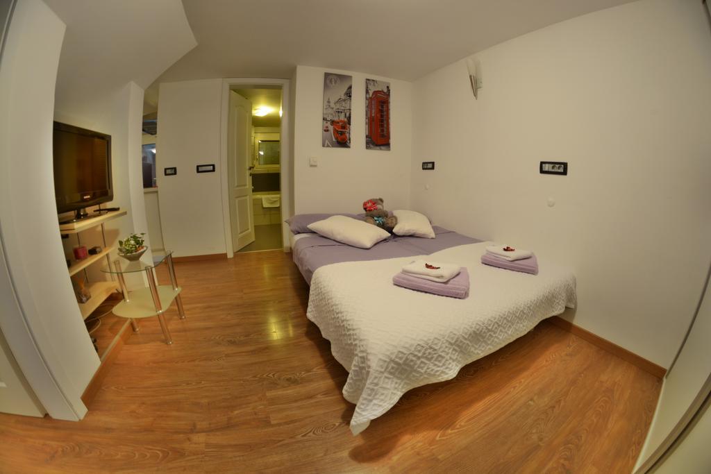 Apartment Arpa Ljubljana Oda fotoğraf